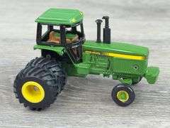 John Deere Tractors, 1/64, Ertl & Custom