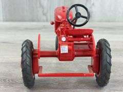IH McCormick Farmall B, 1/16, 1988 1st Grand National Toy Show