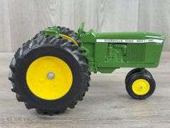 John Deere 1987 10th National Farm Toy Show Tractor, 1/16