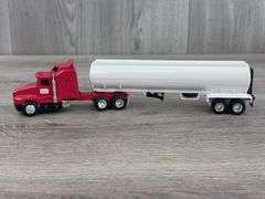2 Ford LTL-9000 & 1 Kenworth T600A W/Tankers, 1/64, Ertl