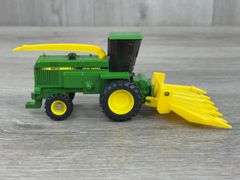 John Deere 6910 Forage Harvester, 1/64, Ertl