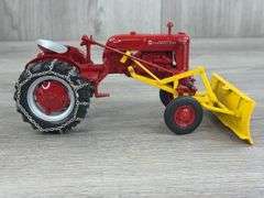 IH McCormick Farmall Cub W/Snow Blade & Chains, 1/16, SpecCast
