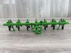 John Deere 856 Minimum Tillage Cultivator, 1/16, Ertl