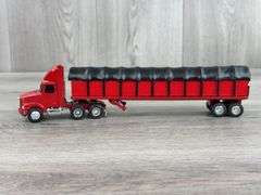 WhiteGMC Truck W/Grain Trailer, 1/64, Custom