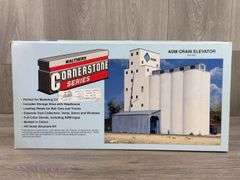 Walthers HO ADM Grain Elevator, 9 1/2 × 13 1/2, Walthers Cornerstone Series, Unsure If Complete