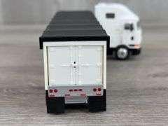 International Navistar Simon's Feed Store & International 9800 Truck W/Bottom Dump Trailers, 1/64, Ertl