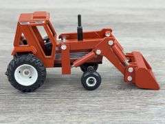 Hesston 130-90, 130-90 DT & 100-90 W/Loader, 1/64, Ertl & Mini Toys