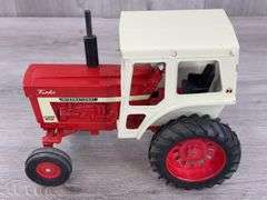 International Farmall 1066 WF Cab, 1/16, Ertl