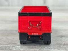 Chevy C65 Tandem Axle Grain Truck, 1/64, DCP By First Gear