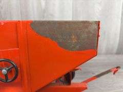 ERTL Gravity Feed Grain Hopper