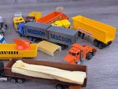 Matchbox, Shinsei, Yatming, Hot Wheels Tractor Trailers & Vans, 1/64