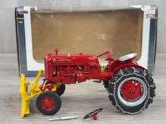 IH McCormick Farmall Cub W/Snow Blade & Chains, 1/16, SpecCast