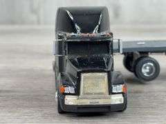 Freightliner 120 Conventional Truck-Ertl W/Custom Trailer, 1/64