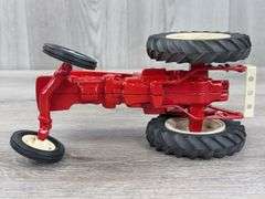 International 330 WF Utility, 1/16, Deyen