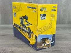 New Holland CR9.90 Combine, 1/64, Prestige Collection, Ertl