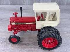 International Farmall 1256 WF Duals Cab, 1/16, Front Weights, Ertl