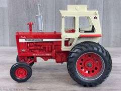International Farmall 1456 WF Duals, 1/16, Custom