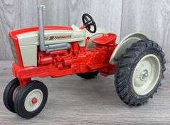 Ford 901 Powermaster. Toy Farmer 1986