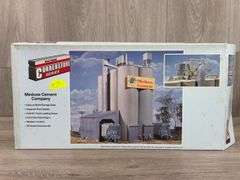 Walthers HO Scale Medusa Cement Company,  9 × 7 1/2 × 11", Walthers Cornerstone Series,  Unsure If Complete