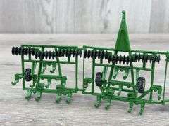 2 Cultivators, 1/64, Custom, Dark Green Needs Repair