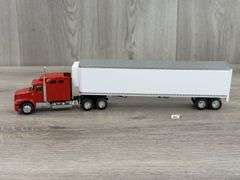 International Truck-DCP W/Refrigerated Trailer Bank-Liberty Classics Limited Edition, 1/64, Mudflap Not Attached