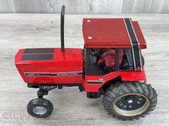 International 3488 Hydro WF, 1/16, Ertl, Roof Has Crack