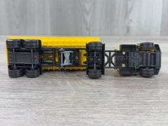 Dump, Flatbed & Utility Trucks, 1/64, Ertl, Matchbox & Majorette