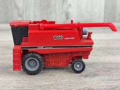 Case International 1660 Axial Flow Combine,  1/64, Ertl, 2 Heads