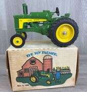John Deere 630. 1988 Toy Farmer