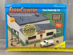 Farm Country Farm Dealership Set, Ertl, Unsure If Complete