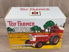 International 660 WF, 1/16, Toy Farmer, 1999 NFTS
