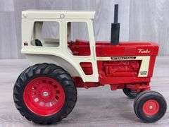 International Farmall 1066 WF Cab, 1/16, Ertl