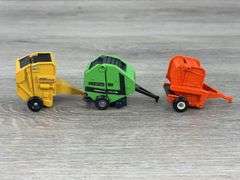 6 Round Balers & 1 Bale Processors, 1/64, Ertl, John Deere, International, Vermeer, Deutz-Allis, Some Missing Bales