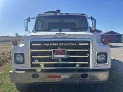 1980 International S1900 Grain Truck