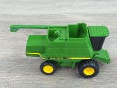 John Deere 9500 Combine, 1/64, Ertl, 2 Heads