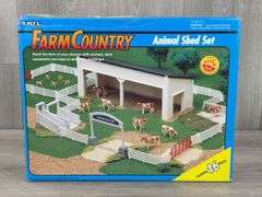 Farm Country Animal Shed Set 46 Pieces, Ertl, Unsure If Complete