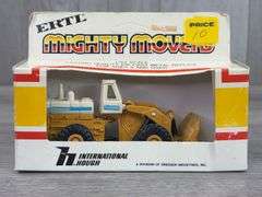 International Hough 560 Payloader, 1/64, Ertl Mighty Movers