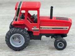 Case IH & International Tractors, 1/64, Ertl