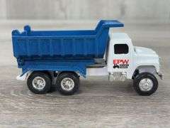 Dump, Flatbed & Utility Trucks, 1/64, Ertl, Matchbox & Majorette