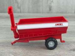 2 C&J Farm Systems Grain Carts, 1/64, Ertl