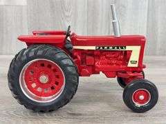 IH McCormick Farmall 806 WF, 1/16, Custom