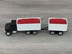 Tomatoes Delivery Truck W/Pup, 1/64, Ertl