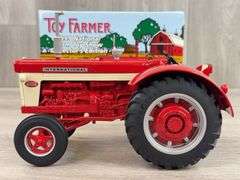 International 660 WF Diesel, 1/16, 1999 NFTS, Toy Farmer