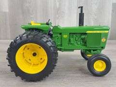 John Deere 4520 Diesel WF Duals, 1/16, 2005 OH FFA