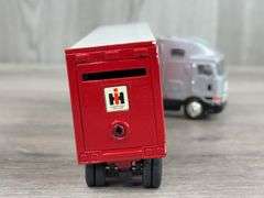 International Truck W/IH International Trailer Bank, 1/64, Bank-Liberty Classics, Limited Edition, Truck Is Ertl Collectibles