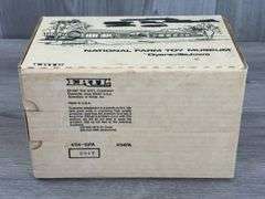 Cockshutt 560 Diesel WF, 1/16, 1987 NFTM Commemorative