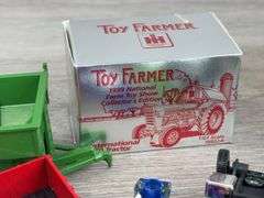 John Deere, Case International, Oliver& Minneapolis Moline Parts, Trucks, Trailers & Implement Parts, International 660 Toy Farmer Empty Box, 1/64