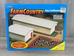 Farm Country Hog Confinement Set 79 Pieces,  Ertl, Unsure If Complete