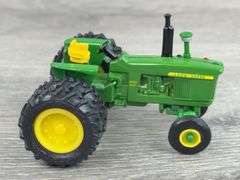 9 John Deere Tractors, 1/64, Ertl & Custom