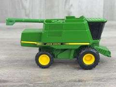 John Deere 9500 Combine, 1/64, Ertl, 2 Heads